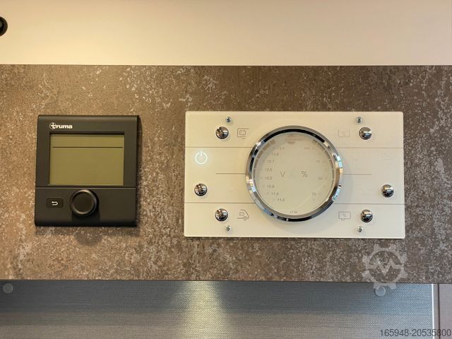 Autocaravana semi-integrada BÜRSTNER Lyseo 690 G Autom. Safety , Solar, Lithium