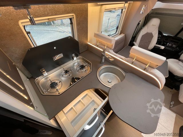 Autocaravana semi-integrada BÜRSTNER Lyseo 690 G Autom. Safety , Solar, Lithium
