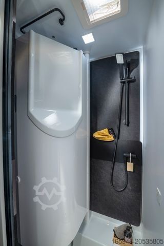 Autocaravana semi-integrada ADRIA Compact Max DL *VW Crafter*Automatik*