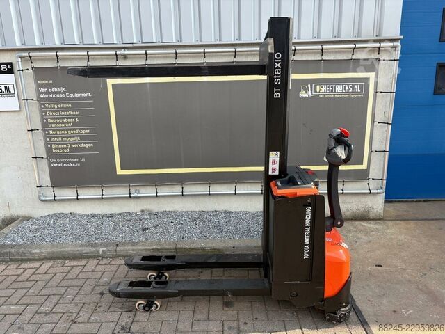 VS-23130 Elektrische stapelaar BT SWE080L initiele lift BT SWE080L