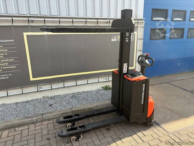VS-23130 Elektrische stapelaar BT SWE080L initiele lift BT SWE080L