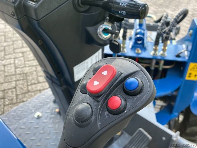 Kerekes rakodó V-Tech 604