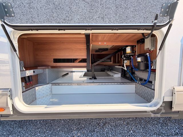 Camper integrale CARTHAGO Chic E-Line 50 LE Einzelbetten-Hubbett-Automatik