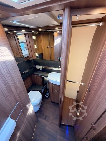 Camper integrale CARTHAGO Chic E-Line 50 LE Einzelbetten-Hubbett-Automatik