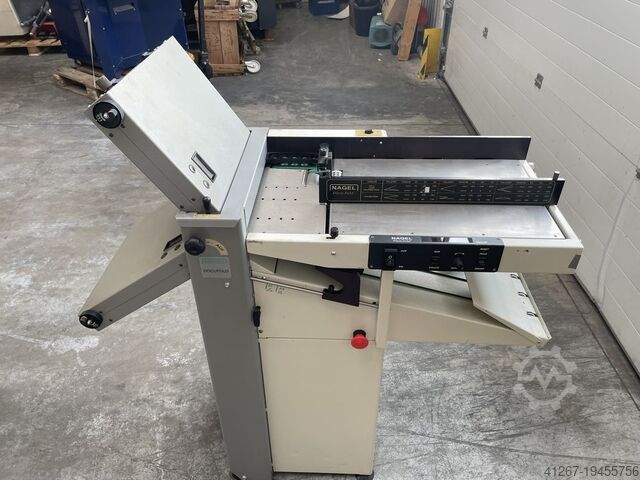 Folding machine Nagel Docufold