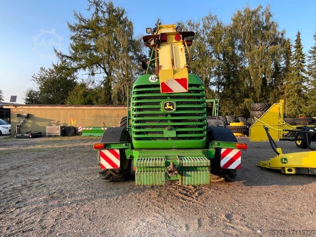 Häcksler John Deere 7750
