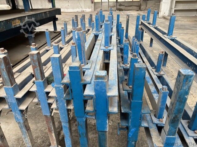 Nastavitelné stoly diverse Tisch diverse Tische