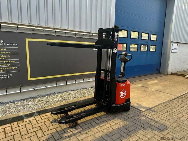 Electric stacker BT S12F with initial lift VS-22552 BT s12f