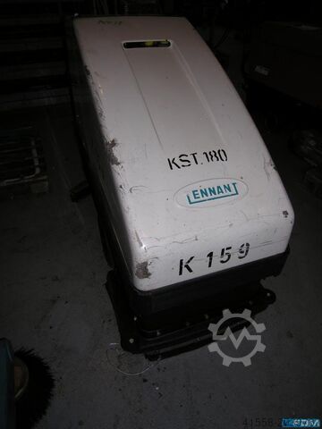 Veegmachine TENNANT 465 ES