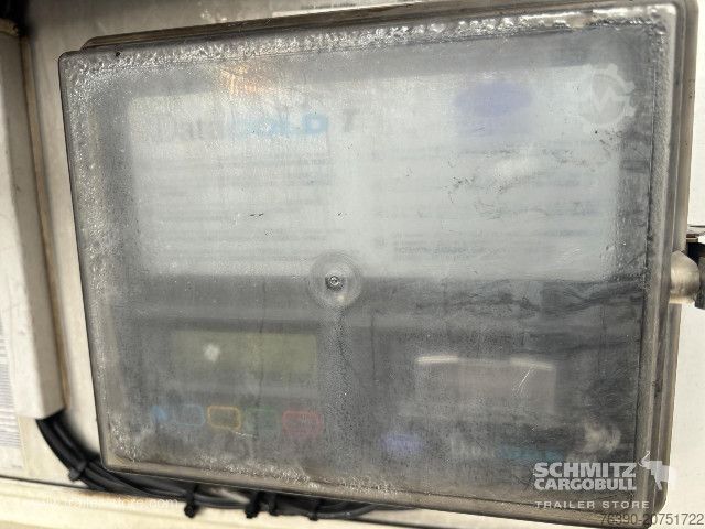 Reefer semitrailer Schmitz Cargobull Semitrailer Reefer Standard divu klāju