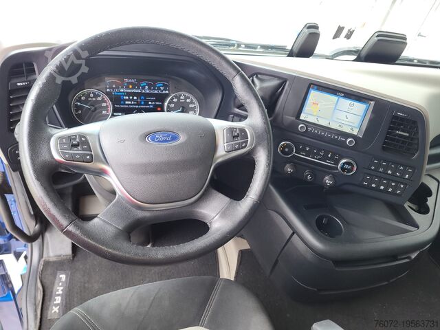 Trekker Ford Trucks F-Max 500. Tractora.