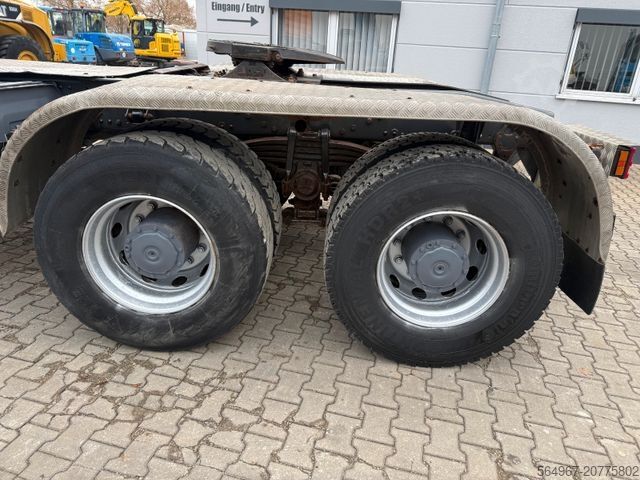 Standart çekici ünitesi MERCEDES-BENZ 3343 Actros MP1 6x6 Klima Nebenantrieb Allrad