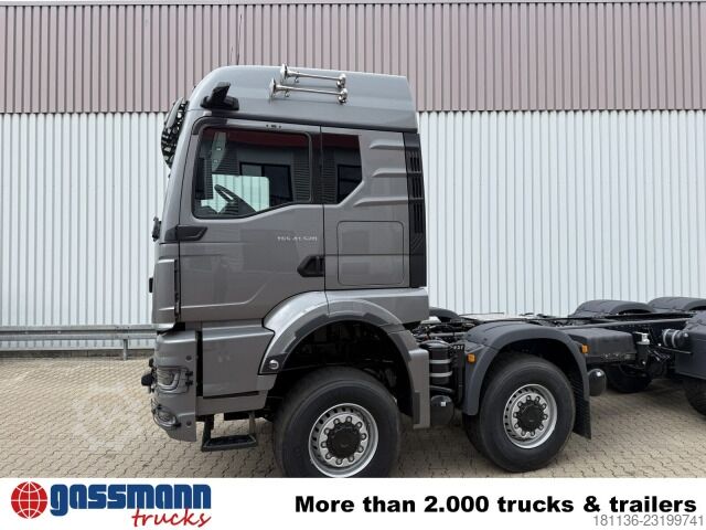 Lastbilchassi MAN TGS 41.520 8x8 BB CH, Hohe Bauart, 6-Sitzer,
