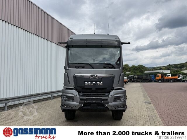 Lastbilchassi MAN TGS 41.520 8x8 BB CH, Hohe Bauart, 6-Sitzer,