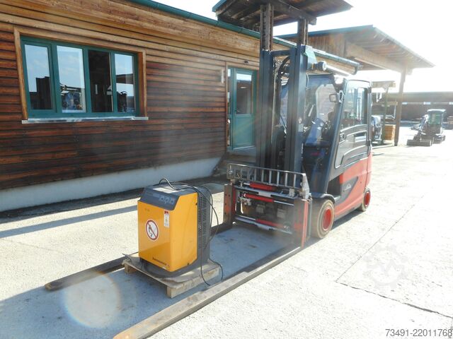 Chariot élévateur Linde E30HL-01/600 ( BATT. 35/2023 )