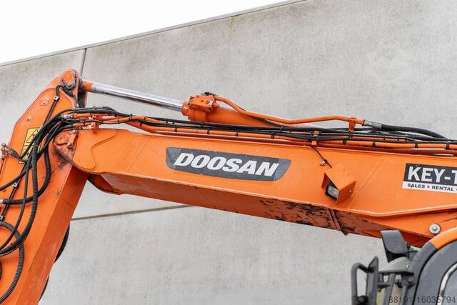Mobiele graafmachine Doosan DX 140 W-3