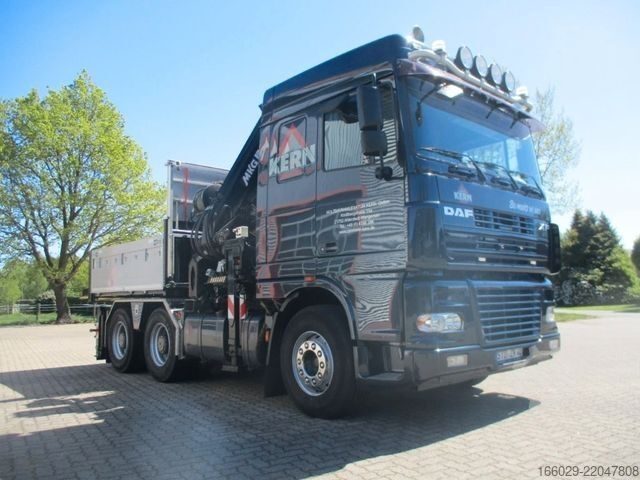 Autolaadkraan DAF XF 6x4 mit Kran und Space Cab