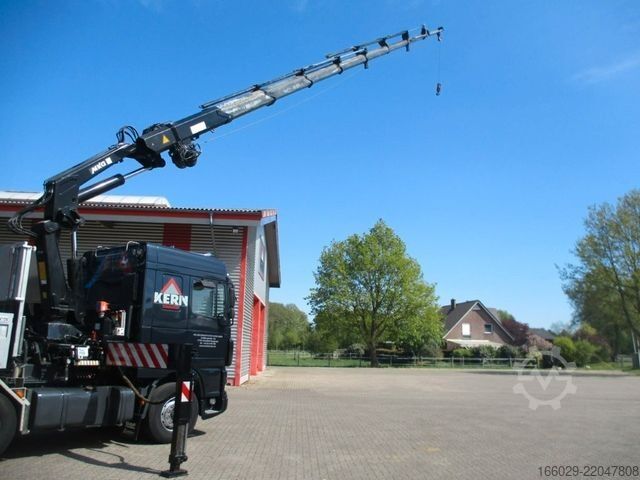 Autolaadkraan DAF XF 6x4 mit Kran und Space Cab