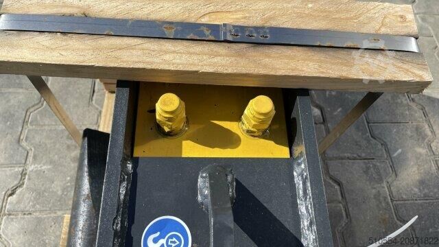 Raupenbagger Komatsu Mustang HM 702 Abbruchhammer / Abbruch