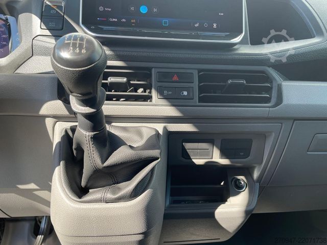 Furgon z wysokim dachem VW Crafter 35 L4H3 NAVI AHK RFK oh. Schäden