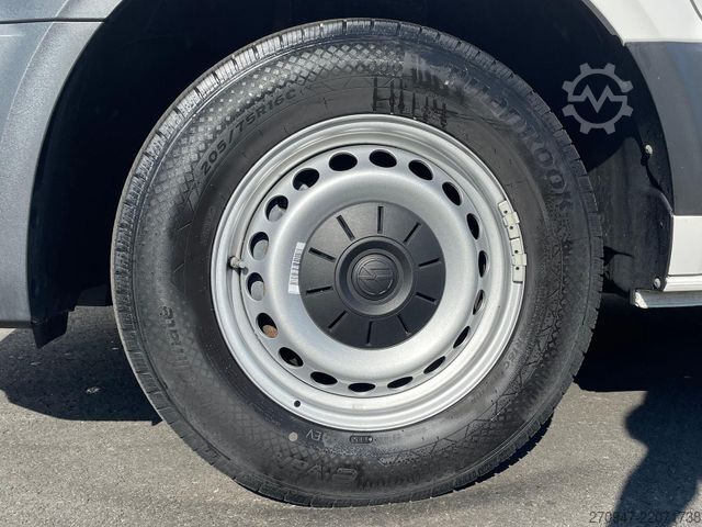 Furgon z wysokim dachem VW Crafter 35 L4H3 NAVI AHK RFK oh. Schäden