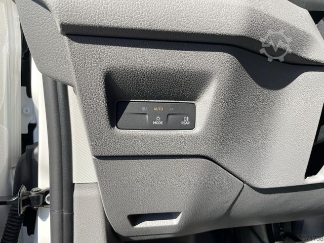 Furgon z wysokim dachem VW Crafter 35 L4H3 NAVI AHK RFK oh. Schäden