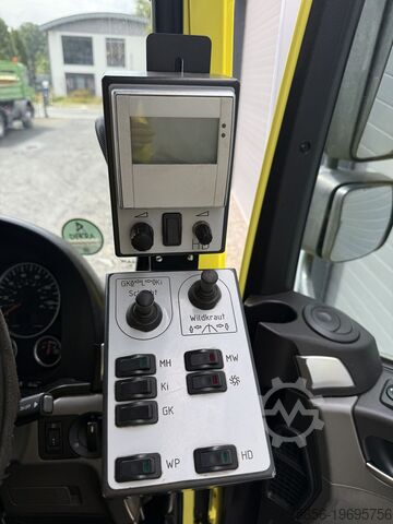 Veegmachine MAN 18.250 Nothelfer Kobit K7 HD und Flächensaugung