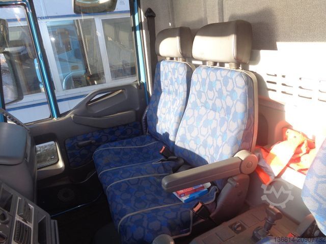 Kombi vozilo sa ceradom IVECO 80E17 / EU3. 1. Hand
