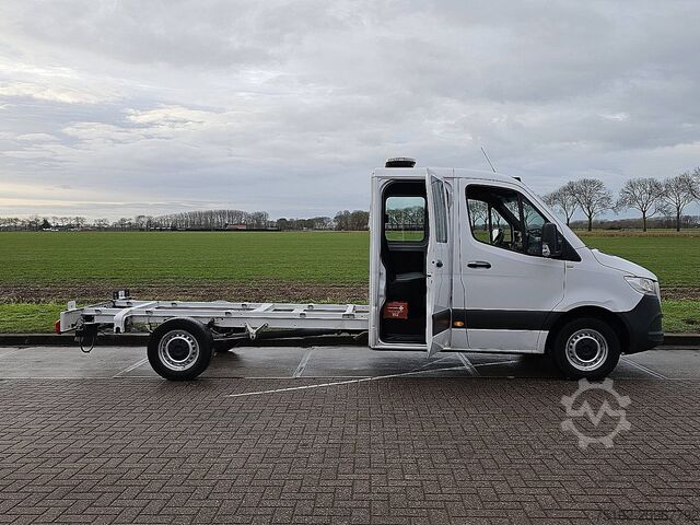  MERCEDES-BENZ SPRINTER 319 L3 Chassis Dub Cab