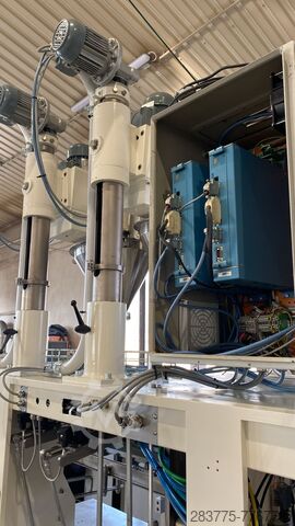 Doypack töltő és zsákoló Volpak S-240-D