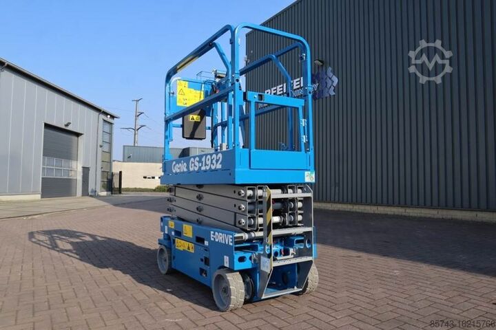 Scissor lift Genie GS1932 E-Drive New And Available Directly From Sto