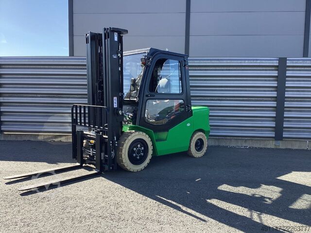 Elektromos négykerekű targonca Noblelift CPD38A T4800