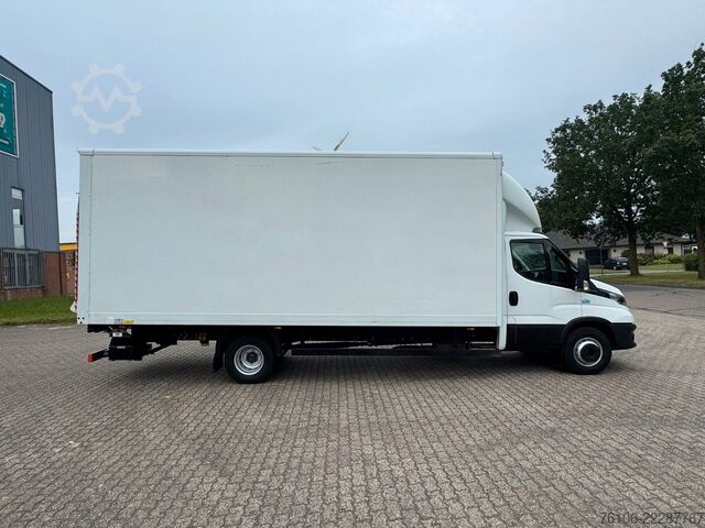 Transporter mit Koffer IVECO Daily 72C18 Hi Matic Koffer mit Ladebordwand