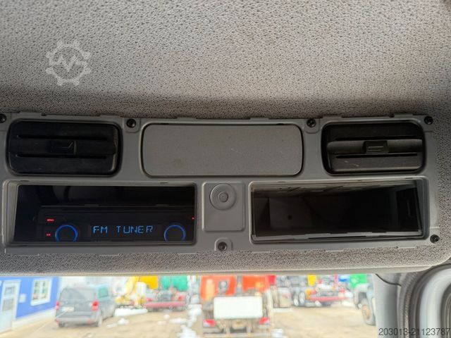 Veegmachine MERCEDES-BENZ Axor 1833 Kehrmaschine VAL?air HD 200 - Bar 9 m³