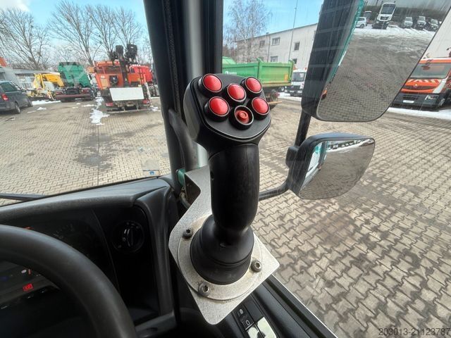 Veegmachine MERCEDES-BENZ Axor 1833 Kehrmaschine VAL?air HD 200 - Bar 9 m³