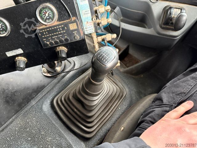 Veegmachine MERCEDES-BENZ Axor 1833 Kehrmaschine VAL?air HD 200 - Bar 9 m³