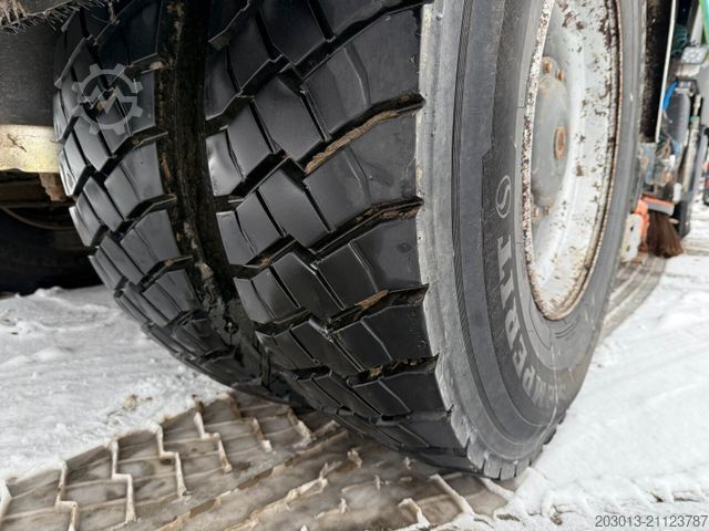 Veegmachine MERCEDES-BENZ Axor 1833 Kehrmaschine VAL?air HD 200 - Bar 9 m³