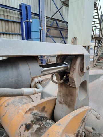 Ładowarka kołowa LIEBHERR L566 XPower Radlader 27,5 Ton *11.900 h *Waage