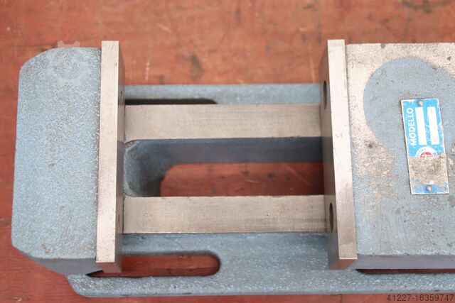 Maskinskruvstäd unbekannt Spannweite 143 mm