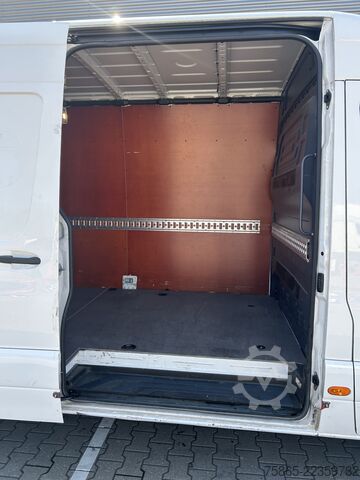 Fourgon tôlé Mercedes-Benz Sprinter 319 1.9 CDI / L3 H2 / Loadlift 500 kg ...