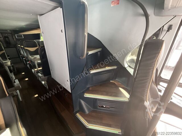 Dobbeltdækker Neoplan Skyliner L