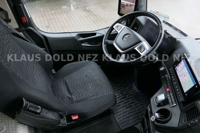 Volume tractor unit MERCEDES-BENZ 1848 Actros 5 L Retarder 2-Tanks Brandschaden