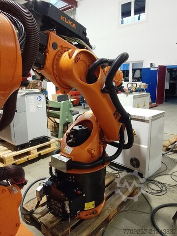 KUKA KR30 industrial robot KRC4, year 2017 KUKA KR30
