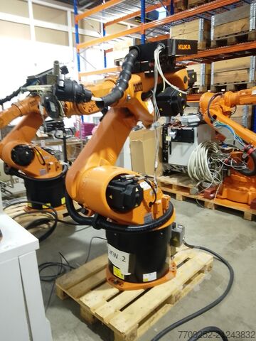 KUKA KR30 industrial robot KRC4, year 2017 KUKA KR30