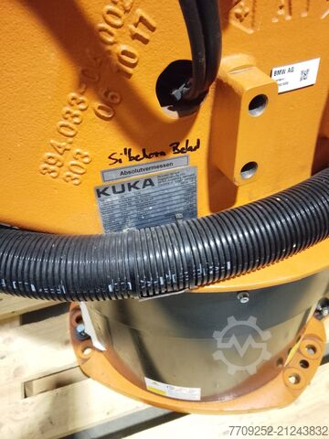 KUKA KR30 industrial robot KRC4, year 2017 KUKA KR30
