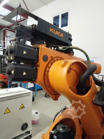KUKA KR30 industrial robot KRC4, year 2017 KUKA KR30