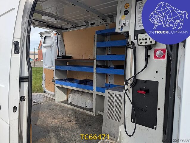 Plate-forme de levage Renault Master 145.35 nacelle