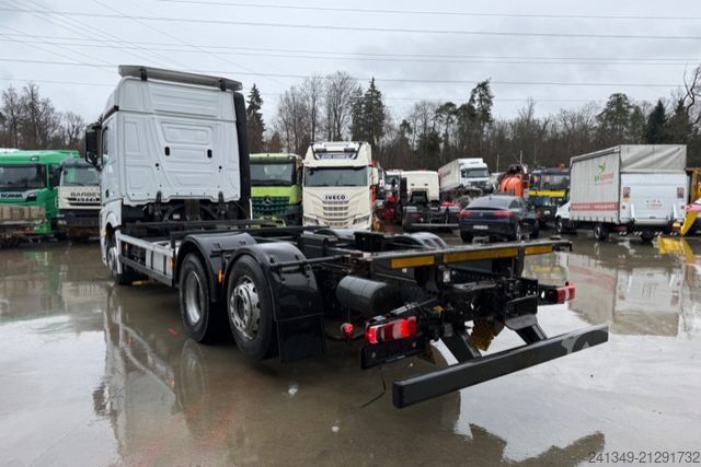 Felépítménycserélő teherautó MERCEDES-BENZ Actros 2543 6x2