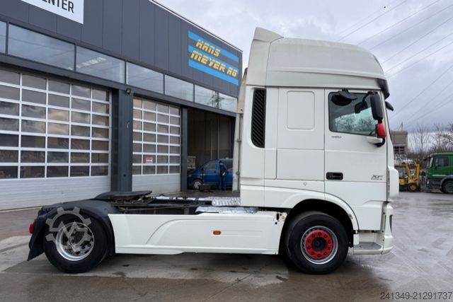 Standard tractor unit DAF XF460 4x2
