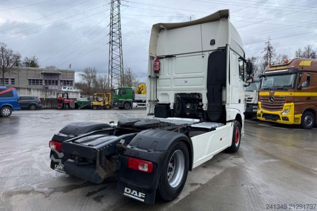 Standard tractor unit DAF XF460 4x2